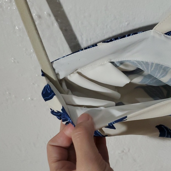 Cara Cara Penelope Square Neck Blue & White Floral Belted Anna Romper Sz M - Picture 9 of 16